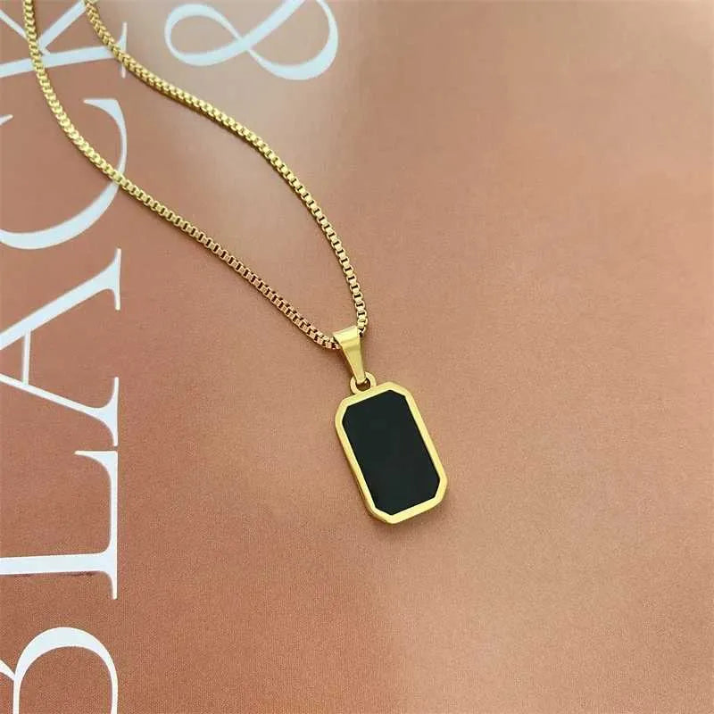 Minimalist Gold Rectangular Pendant Necklace – Black Stone Stainless Steel Chain for Women